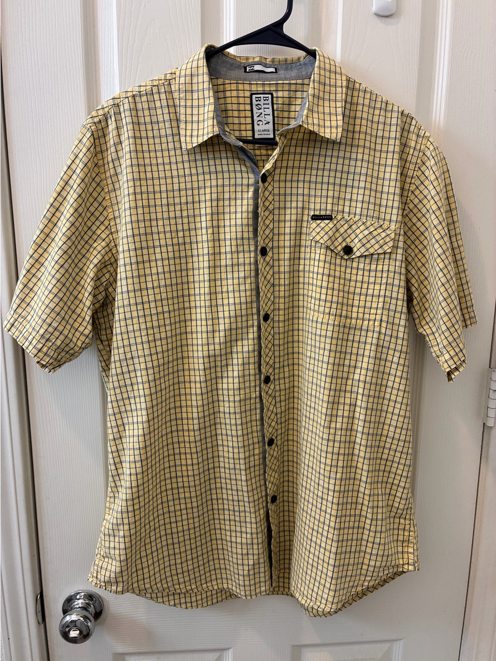 Billabong Men’s Yellow and Navy Plaid Short-Sleeve Button-Down Shirt